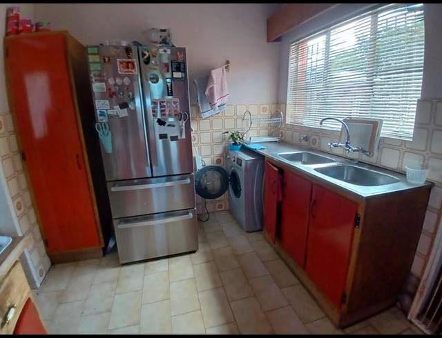 3 BEDROOM HOUSE FOR SALE IN BRACKENHURST